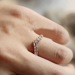 Nhẫn Đính Đá Hồng Thiết Kế Độc Đáo