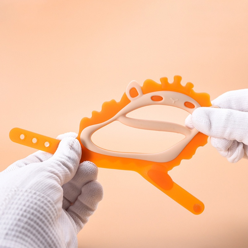 Vòng đeo tay ngậm nứu silicon 3D an toàn cho bé mọc răng