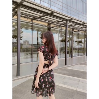 Đầm hoa nhí cổ v