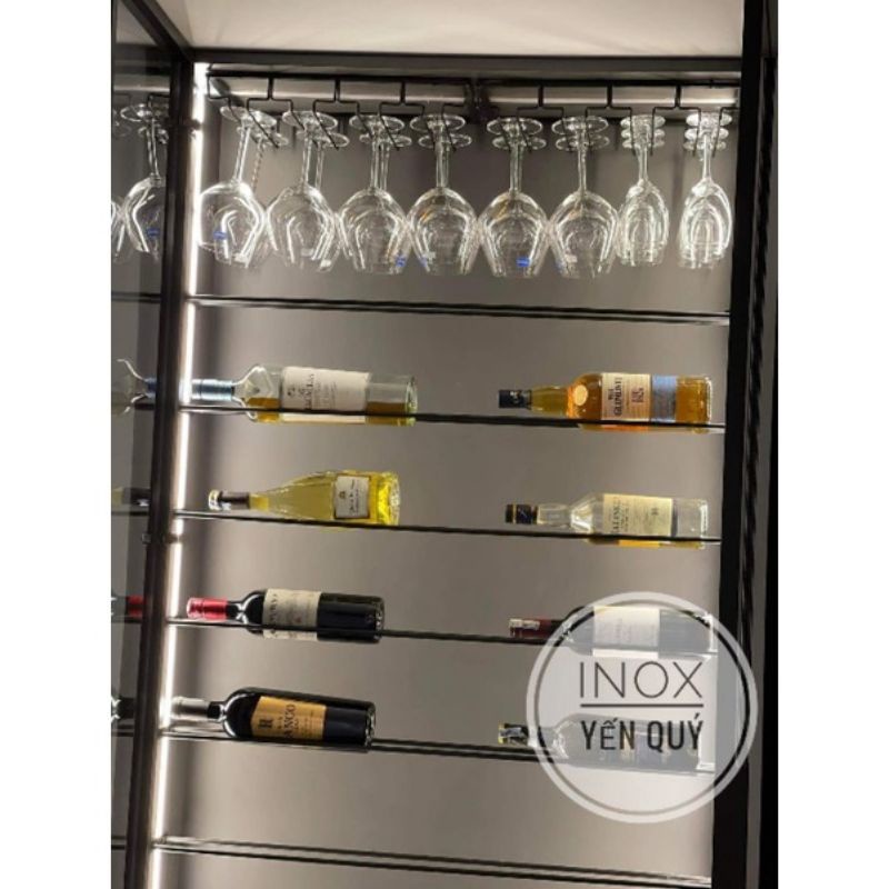 Giá Treo Ly Rượu Vang Gắn Tủ Bếp Tiện Lợi màu đen và màu vàng