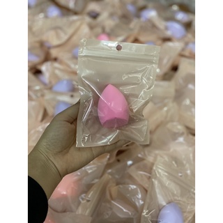 Bông mút tán nền giọt nước