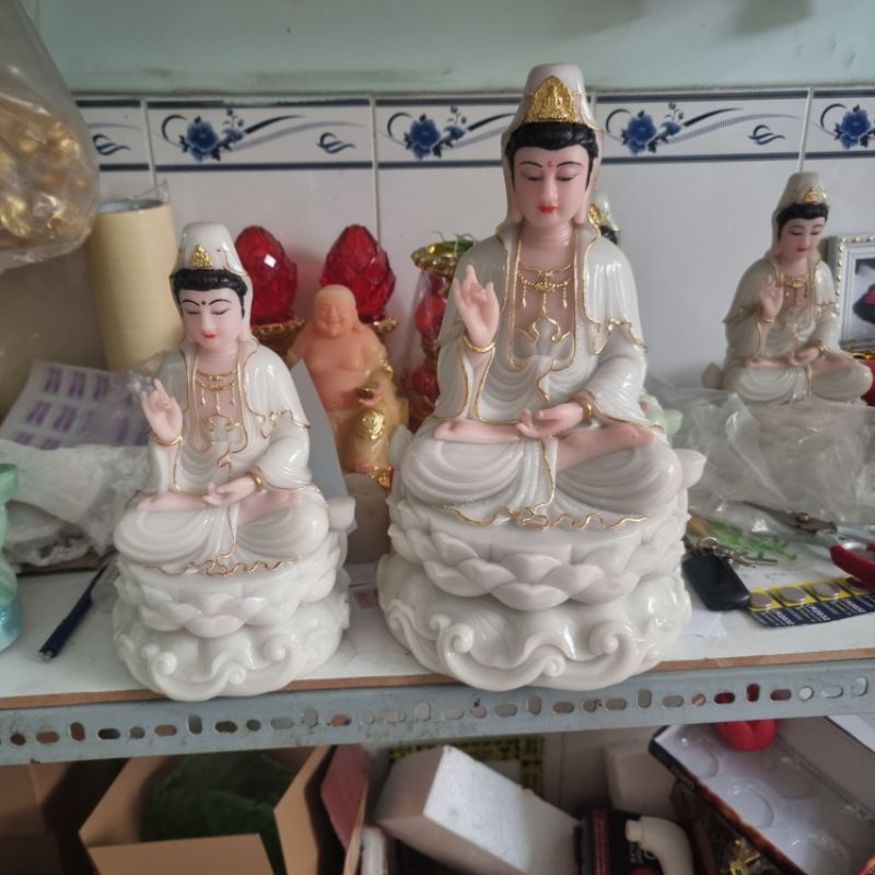 Tượng Ngài Quan Thế Âm Bồ Tát ngồi  cao 30cm