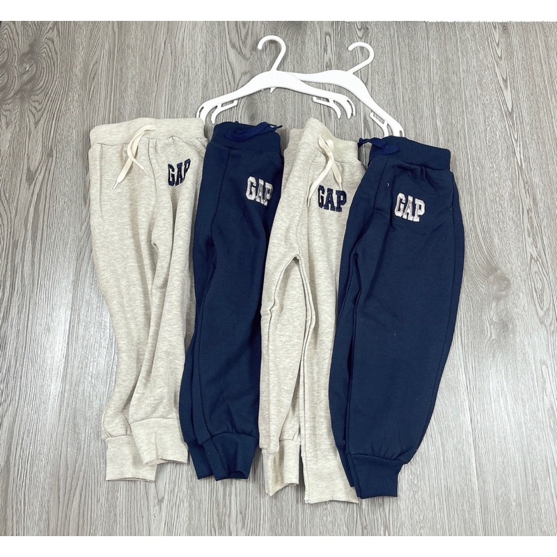 Set 2 quần nỉ G A P màu than xám cho bé trai