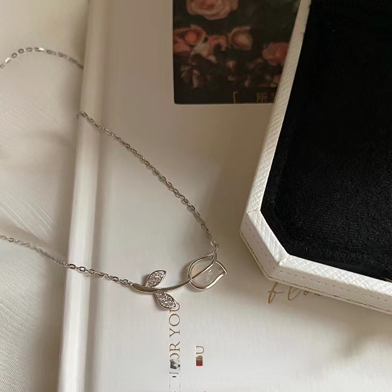 Dây Chuyền Hình Hoa Tulip Đính Đá Sang Trọng Hợp Thời Trang