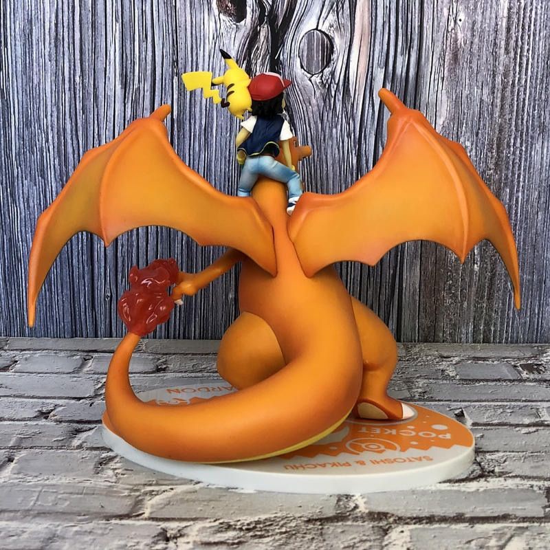 Mô Hình Nhân Vật Charizard Trong Pokemon Thiết Kế Dễ Thương Dùng Trang Trí