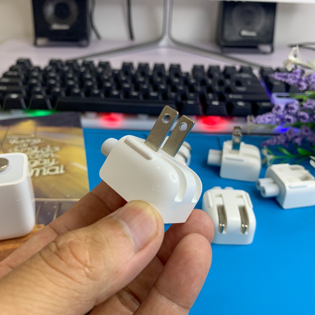 Đầu cắm cho sạc Mac, tablet táo, máy tính bảng dạng 2 chấu chân dẹt , gập ( loại zin new 98% )