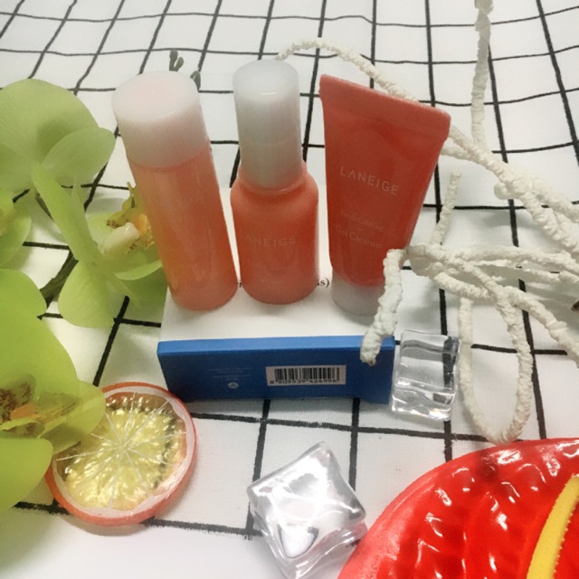 Bộ kit làm sạch, dưỡng ẩm và làm tươi mới làn da - Laneige Fresh Calming