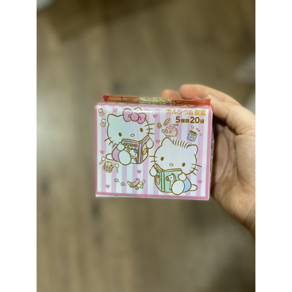 Rắc cơm Hello Kitty mẫu mới [date mới]