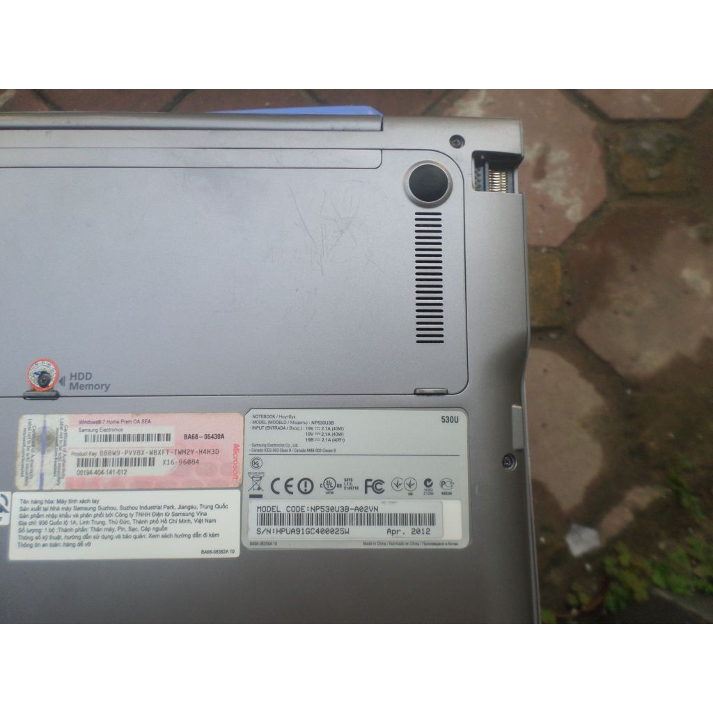 Laptop cũ, samsung np530 ultrabook, intel core i5, siêu mỏng, vỏ nhôm