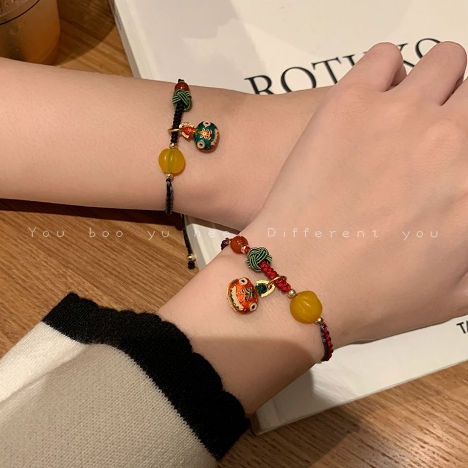 Vòng Tay Dây Bện Thủ Công Màu Đỏ Hình Chim Nhạn Vàng Cho Cặp Đôi Học Sinh Nam Nữ