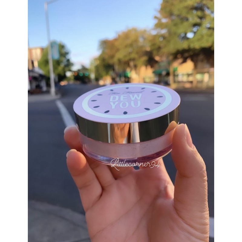 Phấn phủ TooFaced Dew You Fresh Glow Tranlucent Powder "Radiant Nude"