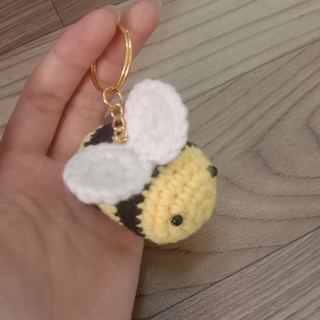 MÓC KHOÁ ONG VÀNG LEN HANDMADE