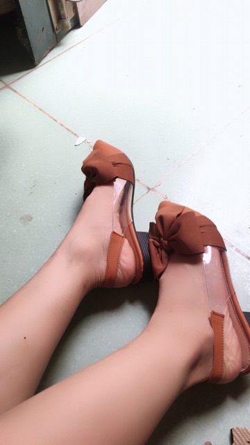 Sục nơ quai hậu cực dễ thương Kèm Clip và ảnh thật