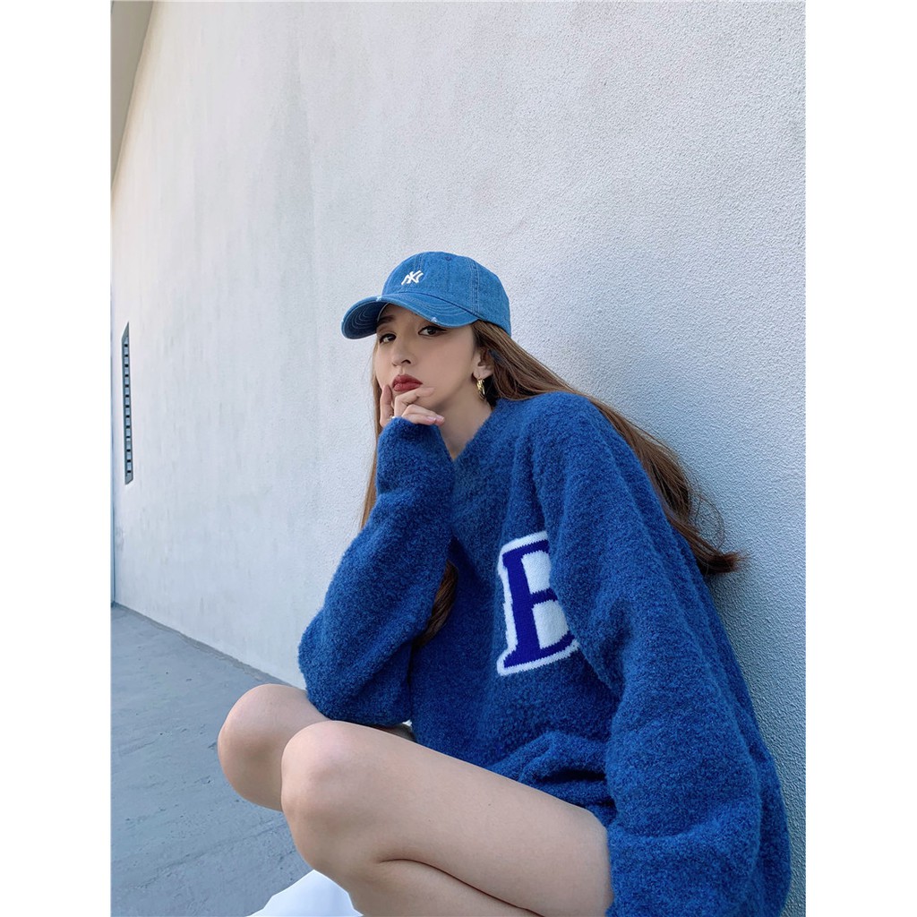 Áo len bông cao cấp sang trọng tay dài cổ tròn chữ B ulzzang ( 2 màu )