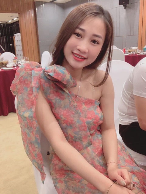 Váy hoa lệch vai xinh❤🍓sẵn các size ạ