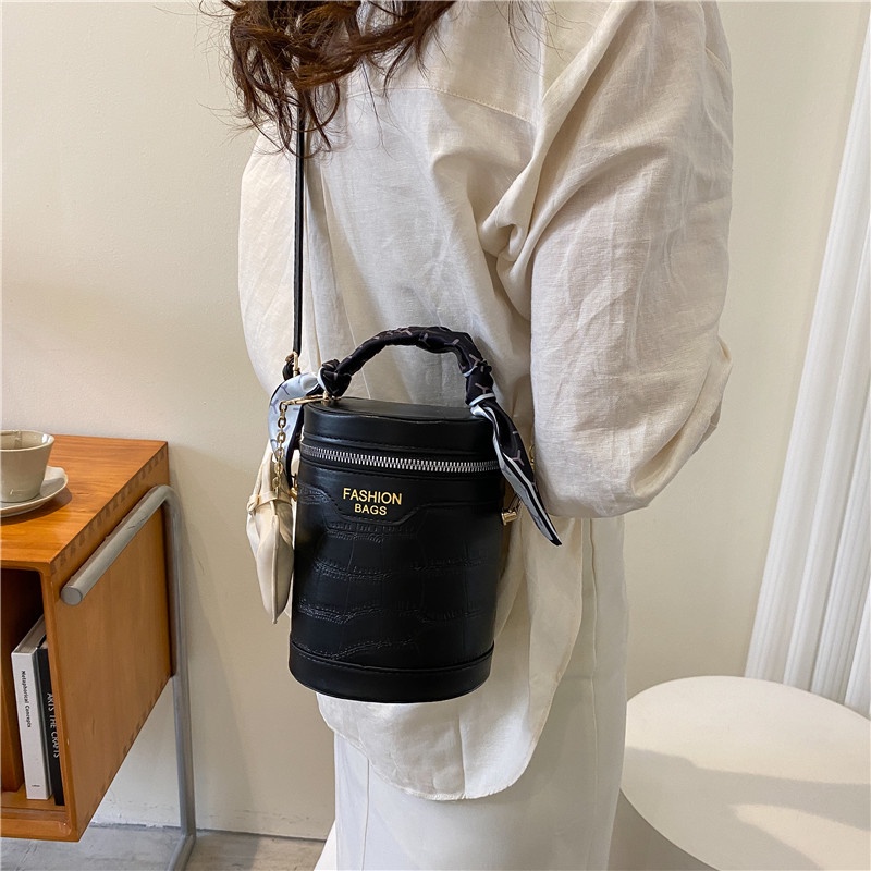 Túi Đeo Chéo Thời Trang Pháp 2022 Cho Nữ