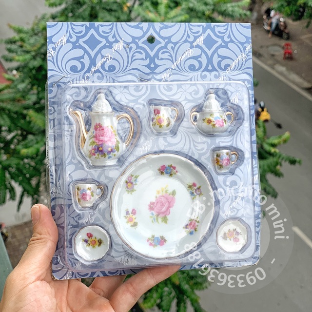 Set mô hình ấm chén hoa văn rất đẹp tỷ lệ 1/6 cho nhà búp bê