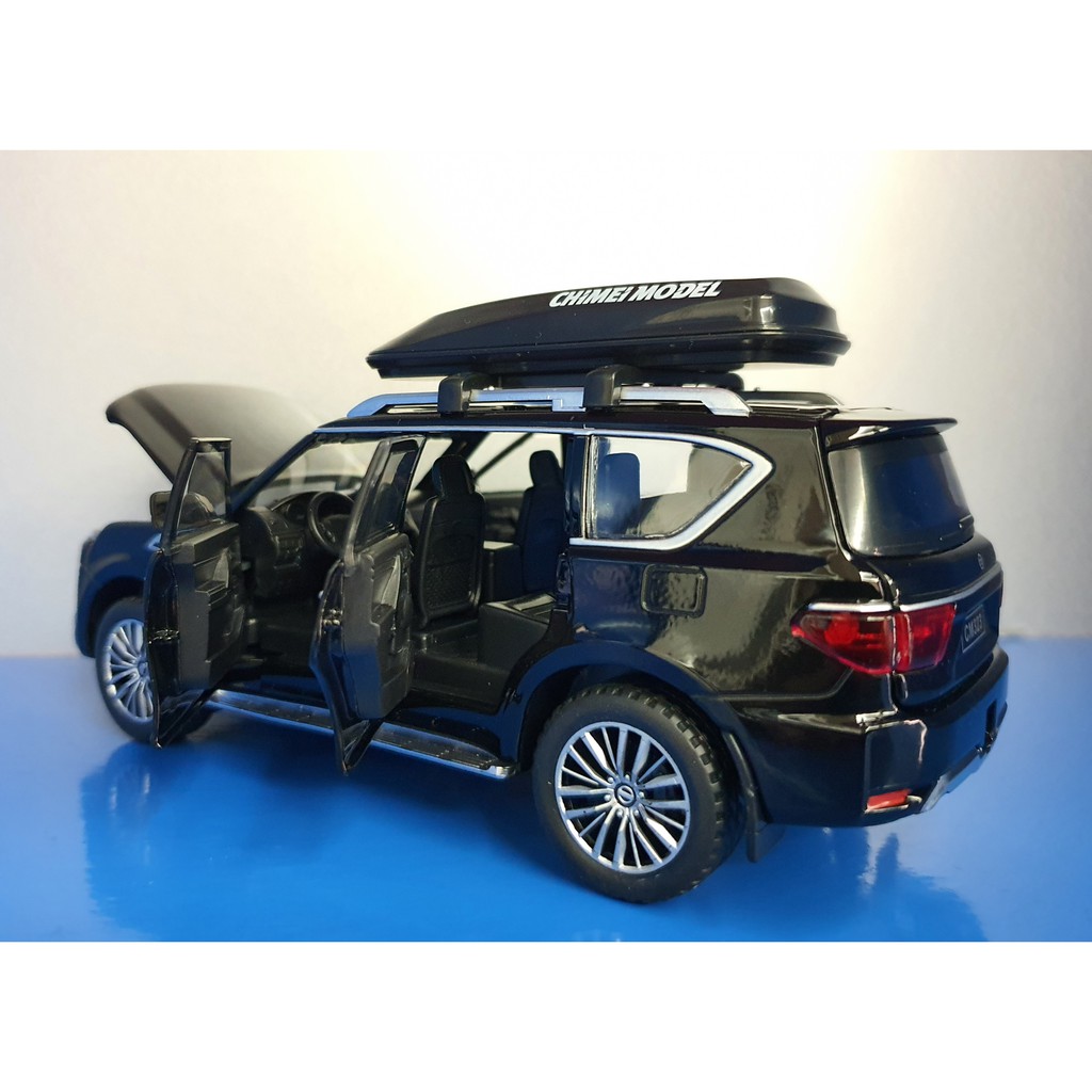 Siêu xe mô hình Nissan Patrol 2021 1:32
