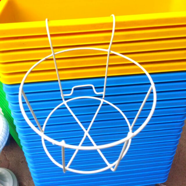 Giá sắt tròn đỡ chậu hoa treo ban công cỡ nhỡ