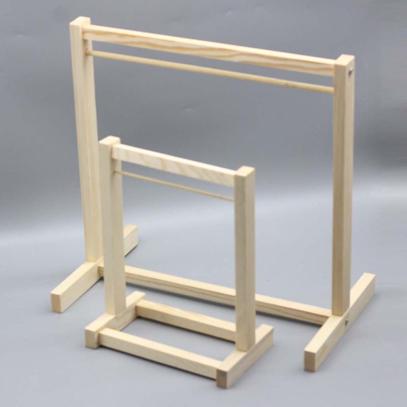 Giá đỡ treo quần áo/ nón/ túi xách bằng gỗ tiện dụng cho búp bê