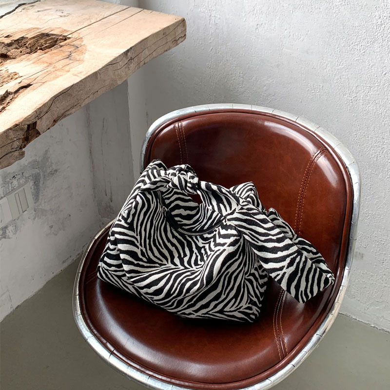 Túi Xách Canvas Ngăn Rộng Họa Tiết Ngựa Vằn Thời Trang