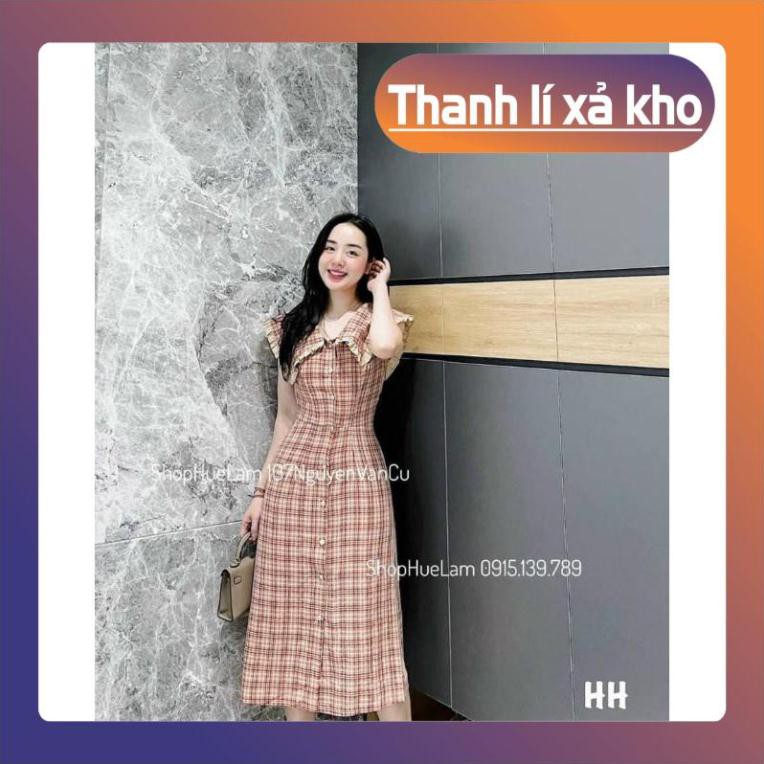 váy kẻ cổ bèo