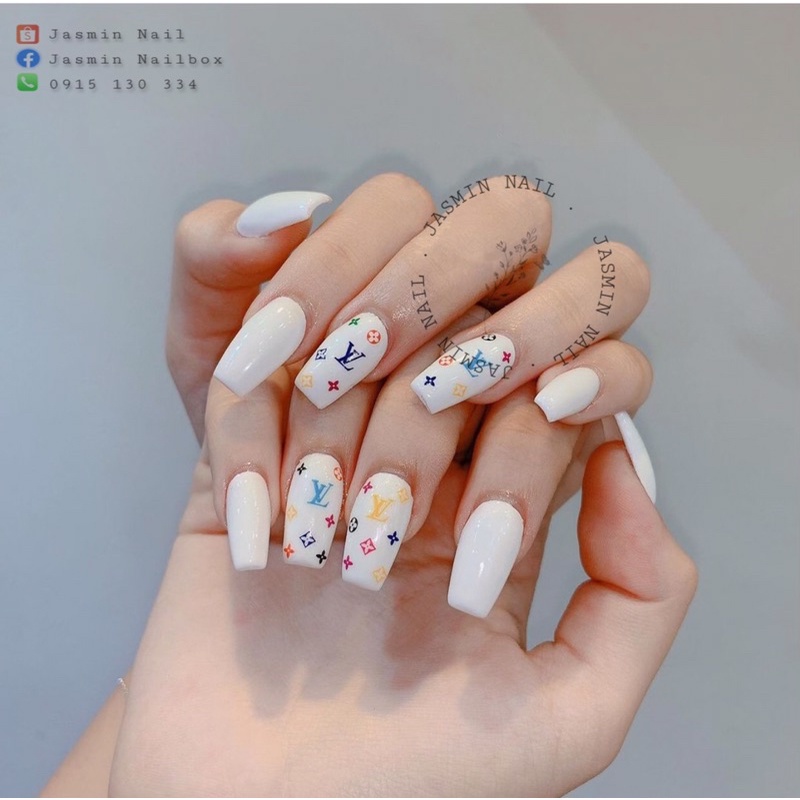 [NAIL BOX] Nailbox móng thiết kế móng giả sơn gel bóng đẹp giá rẻ mẫu trắng thương hiệu LV