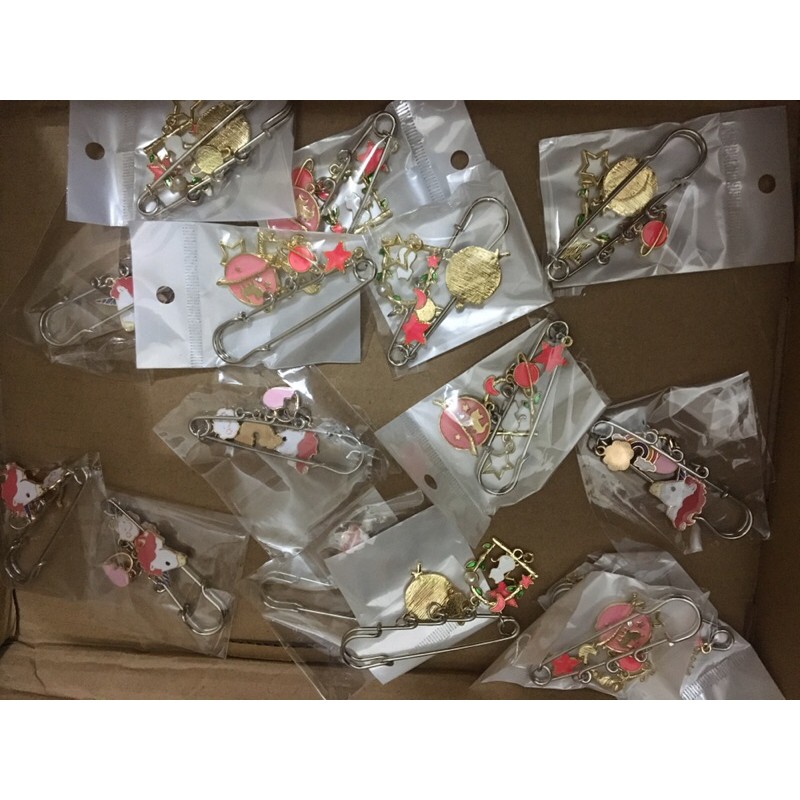 HUY HIỆU DẠNG GHIM CÀI