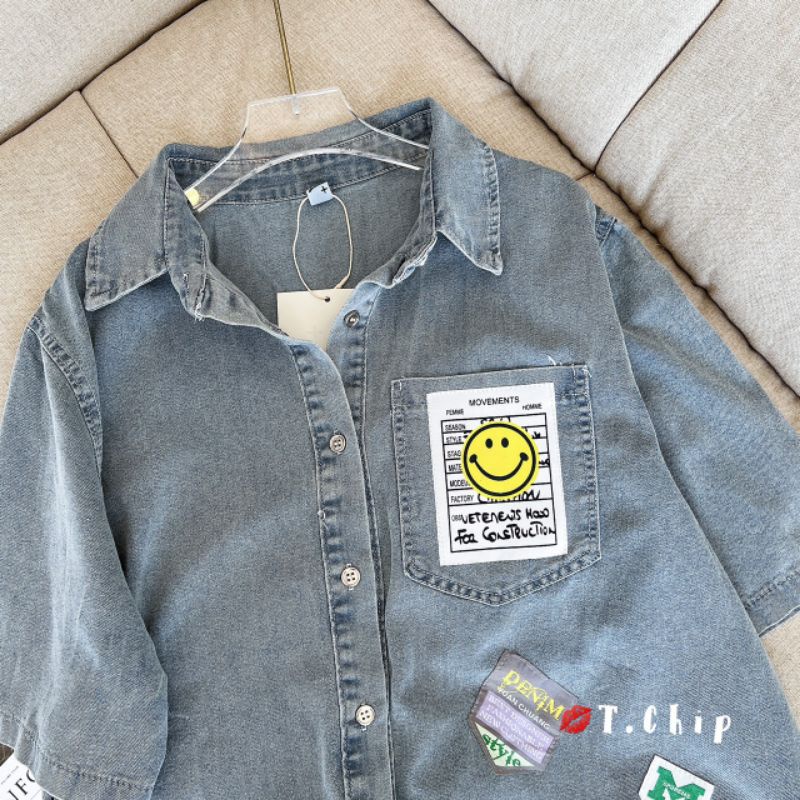 Áo sơ mi jean túi đắp tag hình tay ngắn