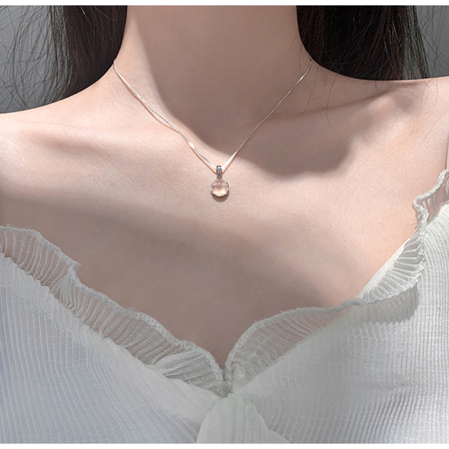 Dây Chuyền Mặt Đá Tròn Màu Trắng Thanh Lịch
