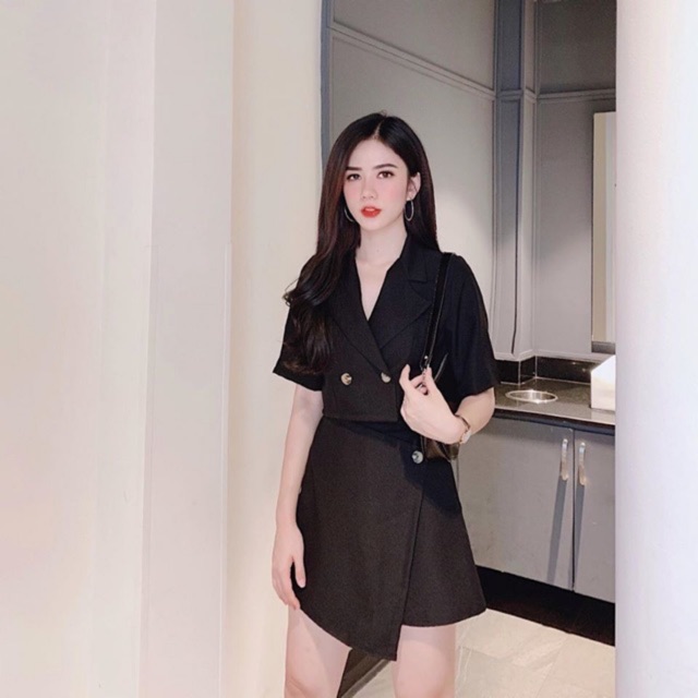SET SOMI CROPTOP NÚT KÈM QUẦN VÁY ĐEN