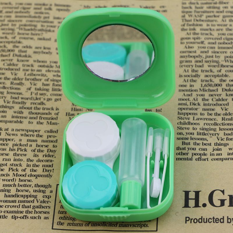 Hộp đựng kính áp tròng và các phụ kiện tích hợp gương tiện lợi dành cho đi du lịch