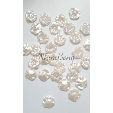 Hoa nhựa 1,5cm / túi 30 hoa