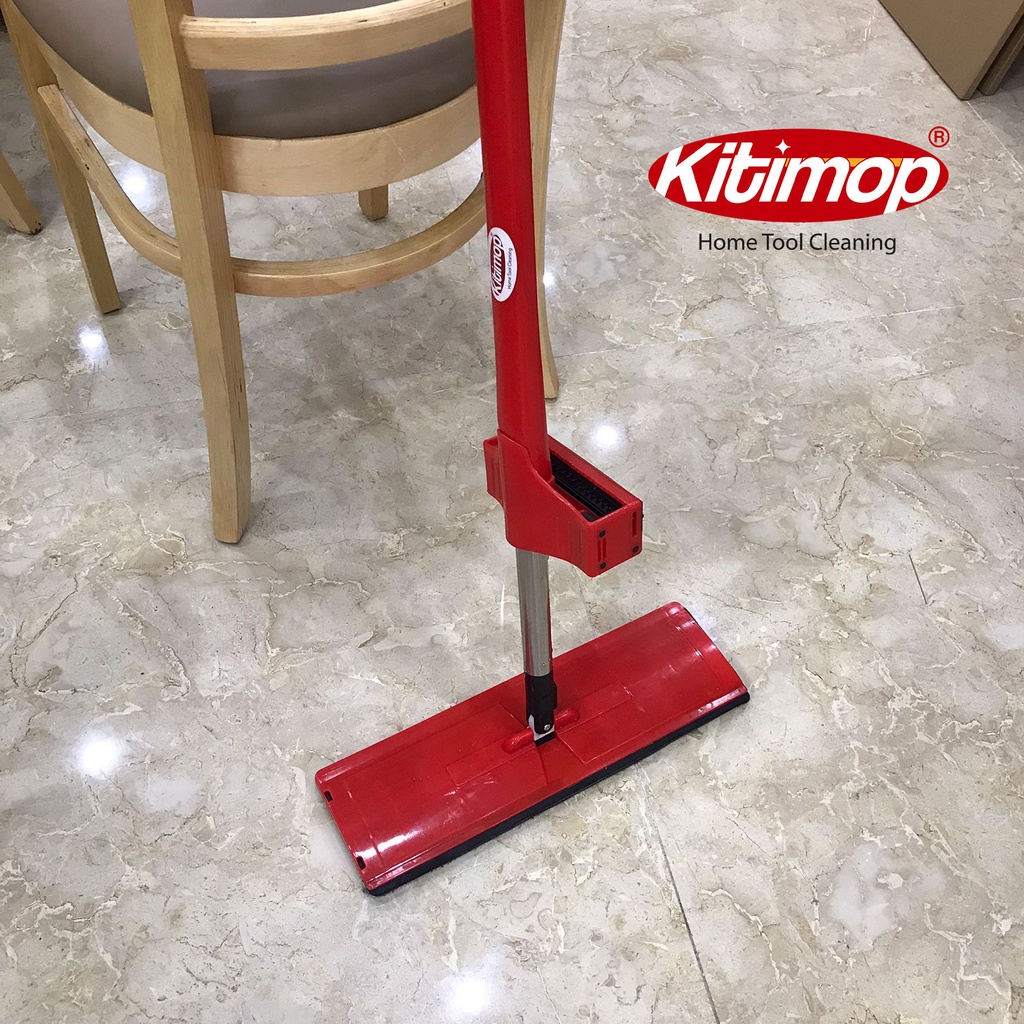 Cây lau nhà tự vắt Kitimop-Red có con lăn trợ lực , vắt khô 95%, bàn lau xoay 360 độ,  lau sạch khô nhanh, 3 miếng lau