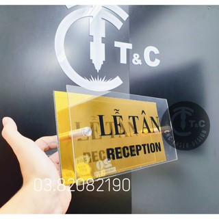 Biển lễ tân để bàn