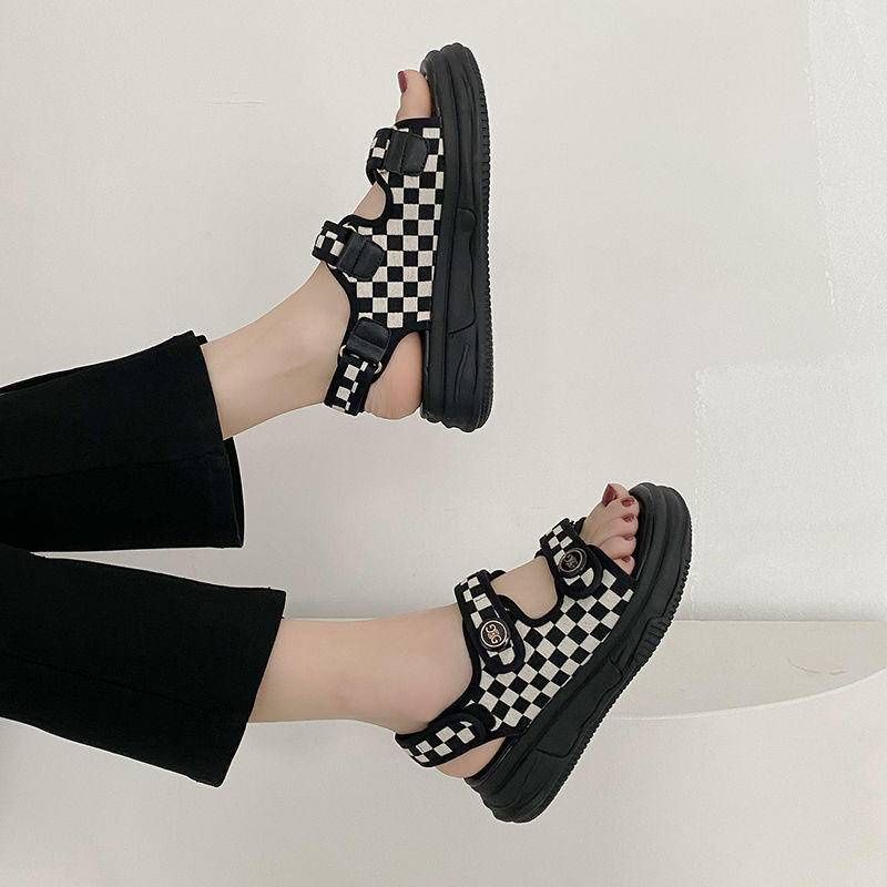 sandal nữ đi học đi chơi trẻ trung ca tính mã 43