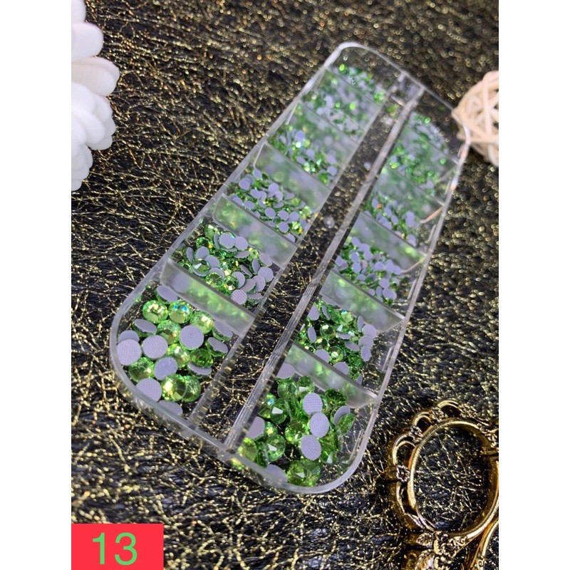 Khay đá chân keo số 13