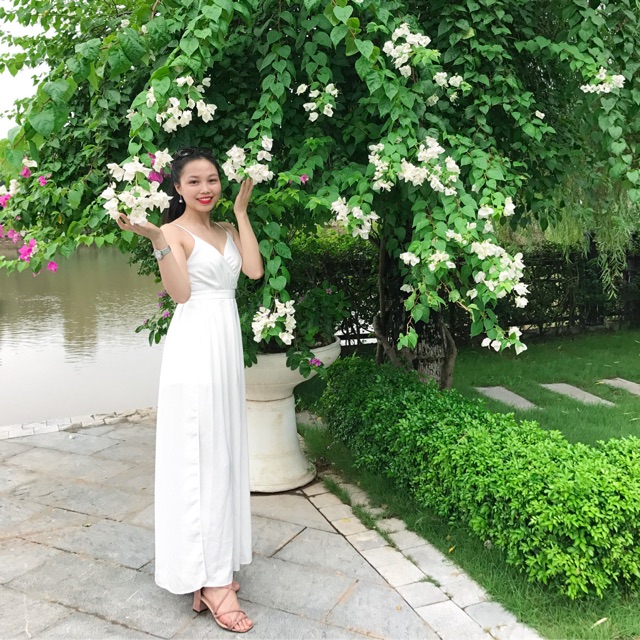 Thanh lý maxi xẻ đùi màu trắng
