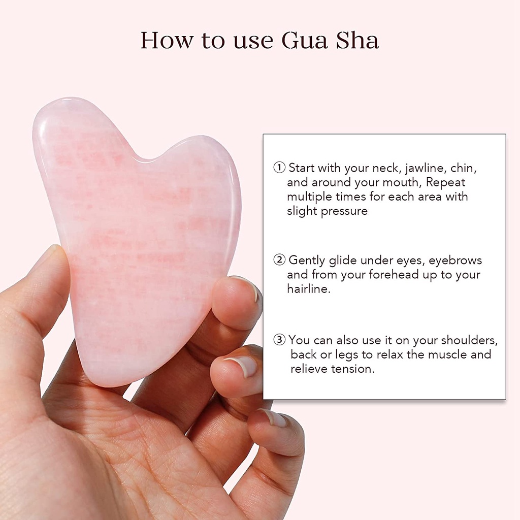 Bộ sản phẩm SUMAX gồm cây lăn mát xa cơ thể và miếng cạo gió bằng nhựa resin 150g