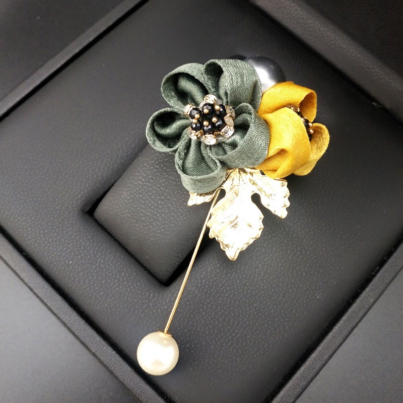 Trâm cài áo thời trang hoa vải dễ thương phối lá vàng GC282