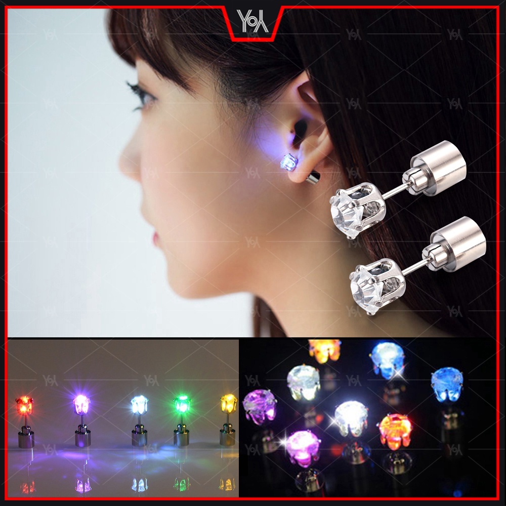 Bông Tai Đinh Tán Đèn LED Đủ Màu Phong Cách
