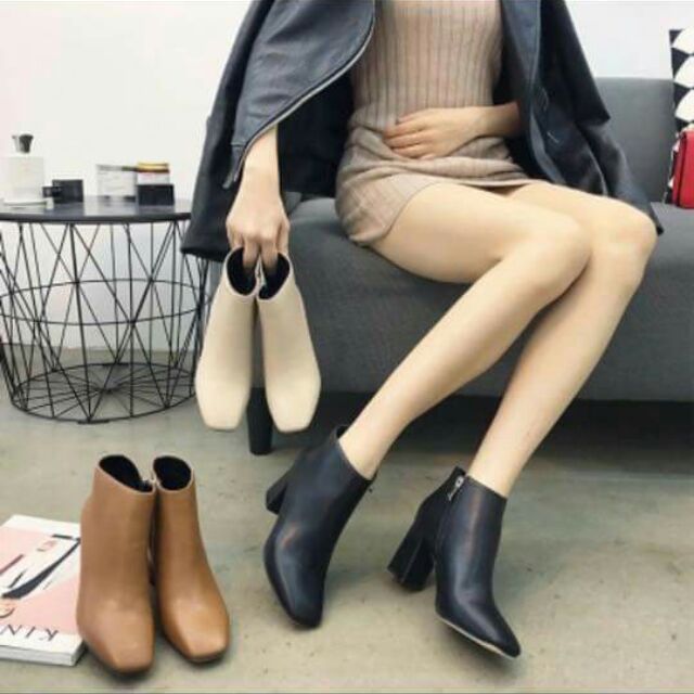 ANKLE BOOTS