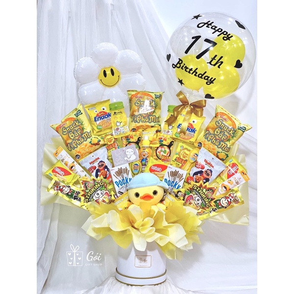 Lẵng quà sinh nhật chú vịt vàng cho bé