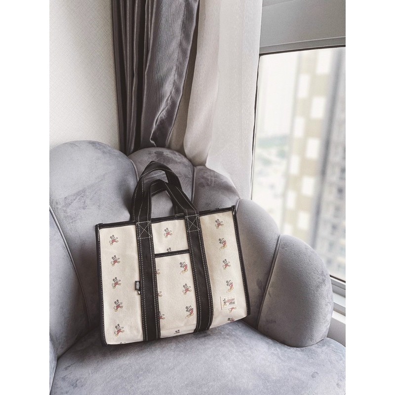 Túi tote Z•a•ria disneyy trắng hoạ tiết chìm