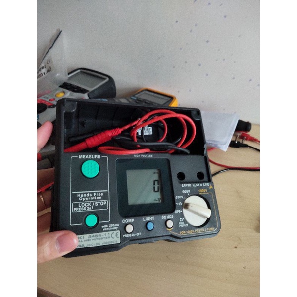 Đồng hồ đo cách điện Hioki