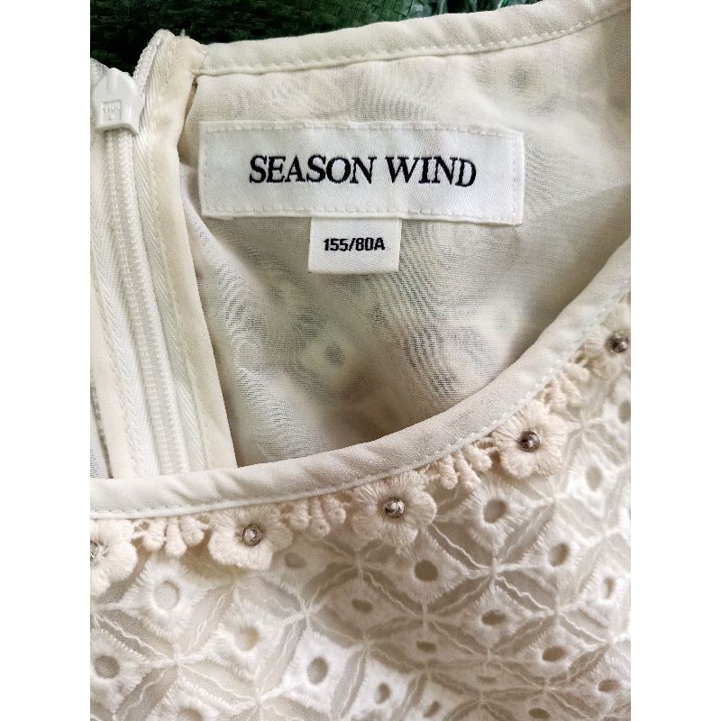 Đầm ren season wind