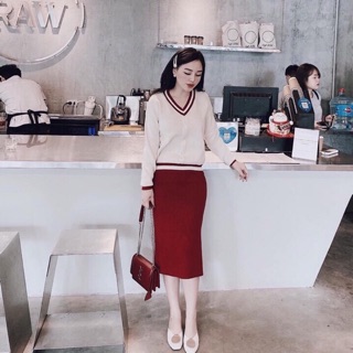Set váy len áo cổ tim chân váy đỏ