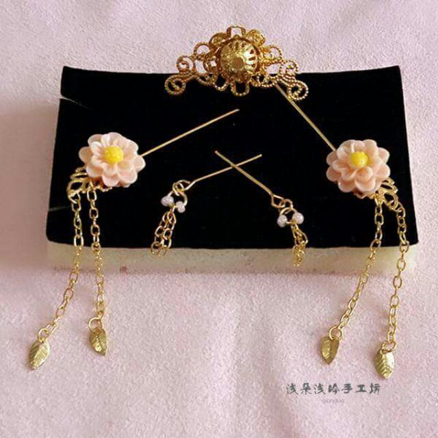 Trang sức búp bê