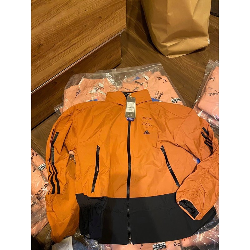 Áo gió 2 lớp có mũ của adiddas Japan | BigBuy360 - bigbuy360.vn