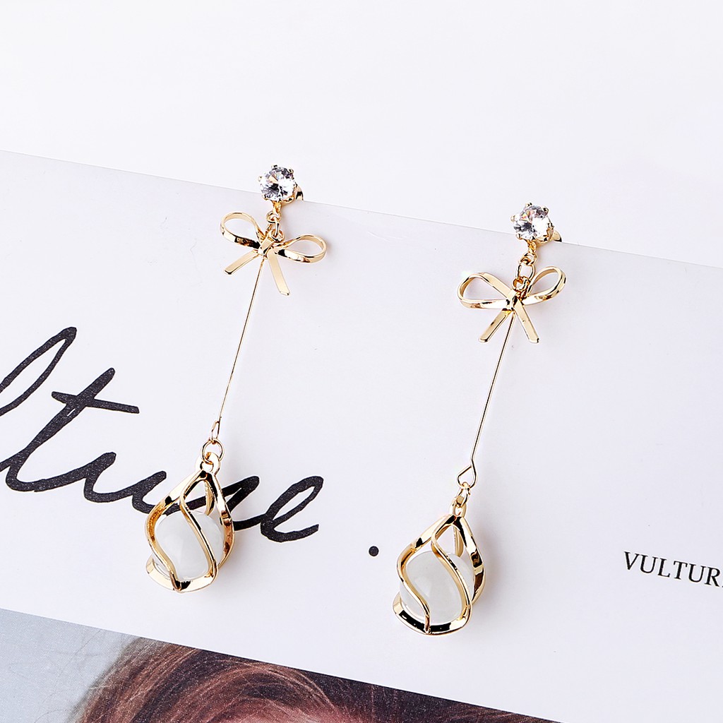 Khuyên tai nữ cá tính